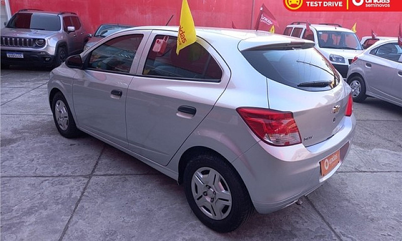 Chevrolet Onix 2018 ...