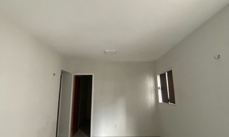Aluga-Se Apt. Parale...
