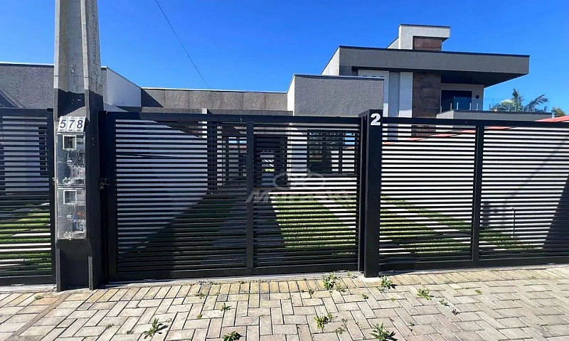 Casa Com 3 Dormitóri...