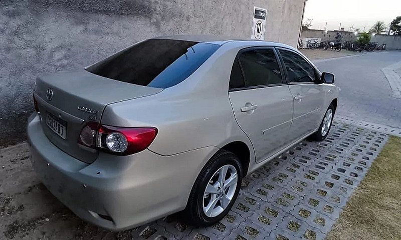Toyota Corolla Gli 1...