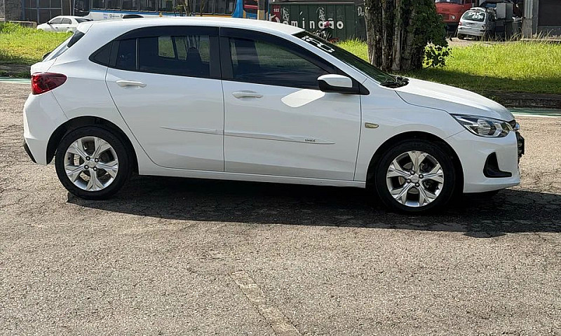 Chevrolet Onix Hatch...