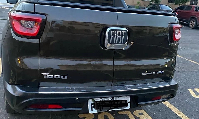 Fiat Toro Freedom 1....