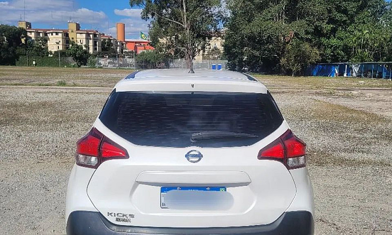 Nissan Kicks Active ...