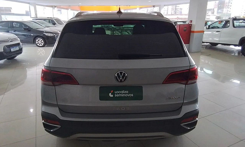 Volkswagen Taos High...