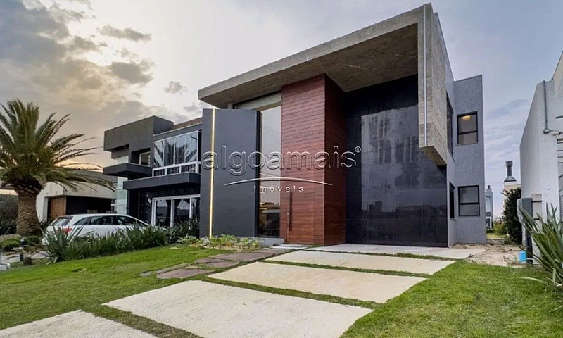 Casa Em Condominio, ...