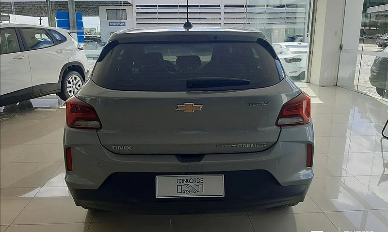 Chevrolet Onix Hatch...