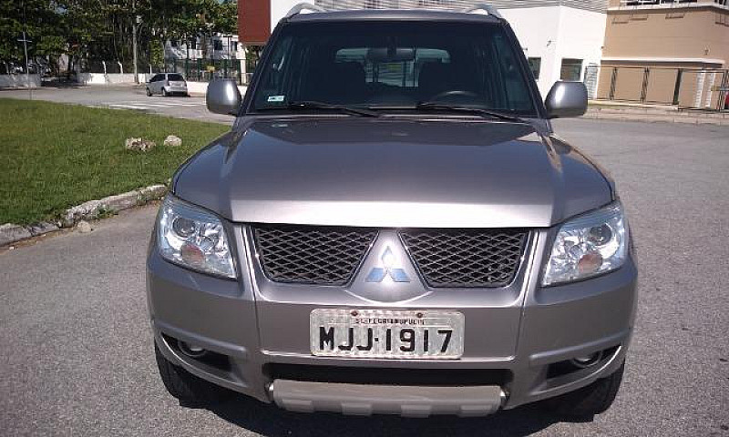 Mitsubishi Pajero 4X...