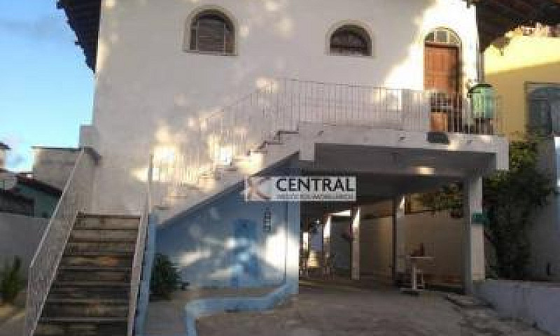 Casa Com 3 Dormitóri...