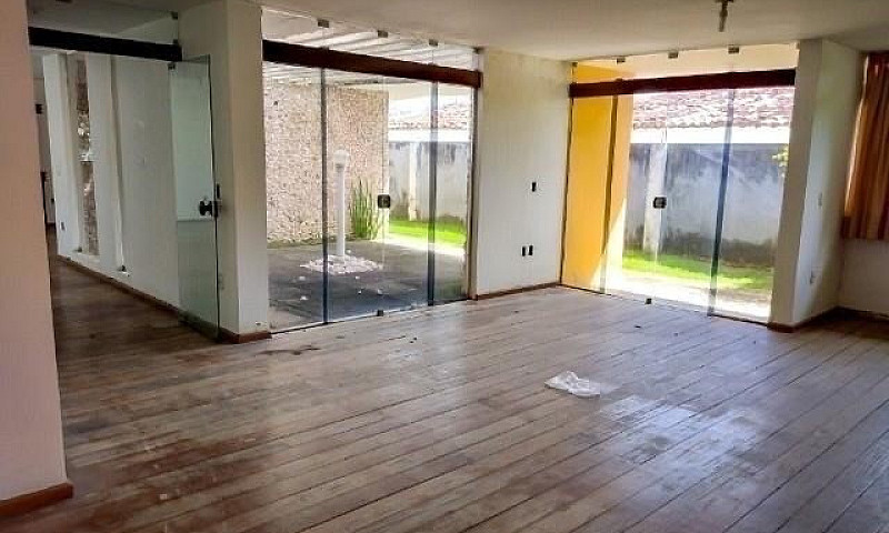 Alugo Casa Com 7/4 P...