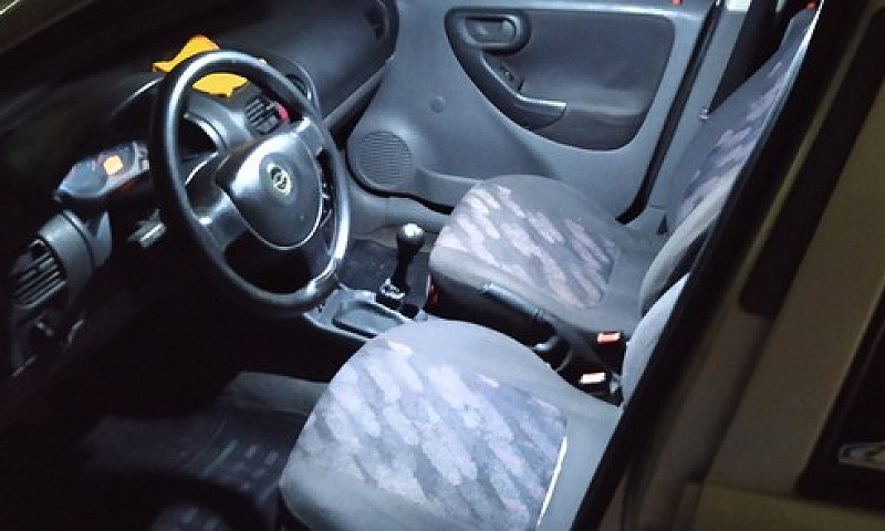 Corsa Hacht 2003 Já ...
