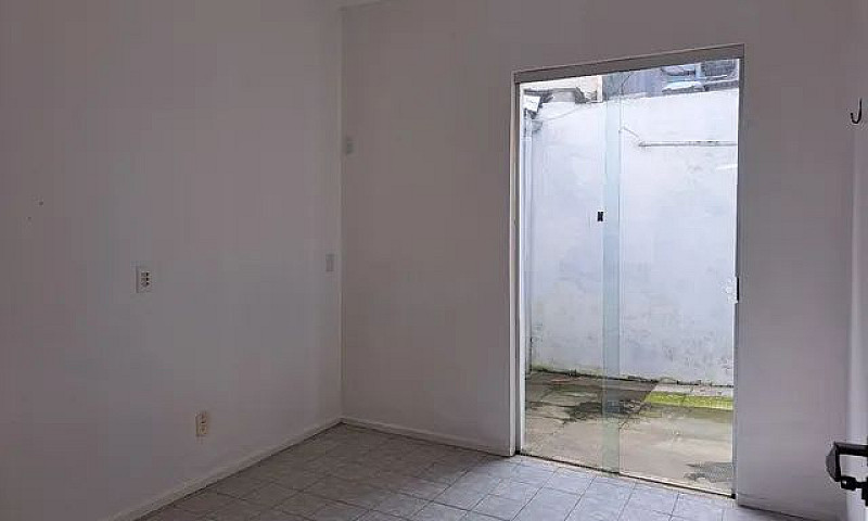 Alugo Apto Térreo 3/...