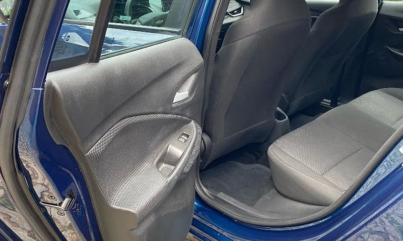 Chevrolet Onix Hatch...