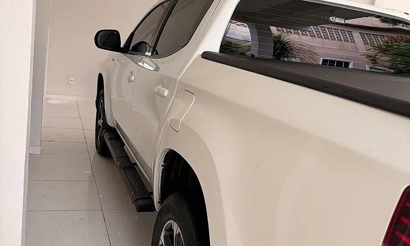 Mitsubishi L200 Trit...