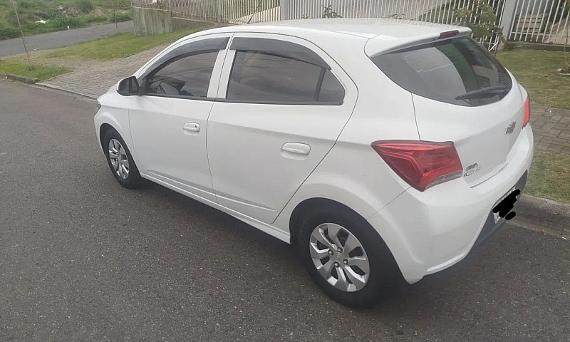 Chevrolet Onix Hatch...