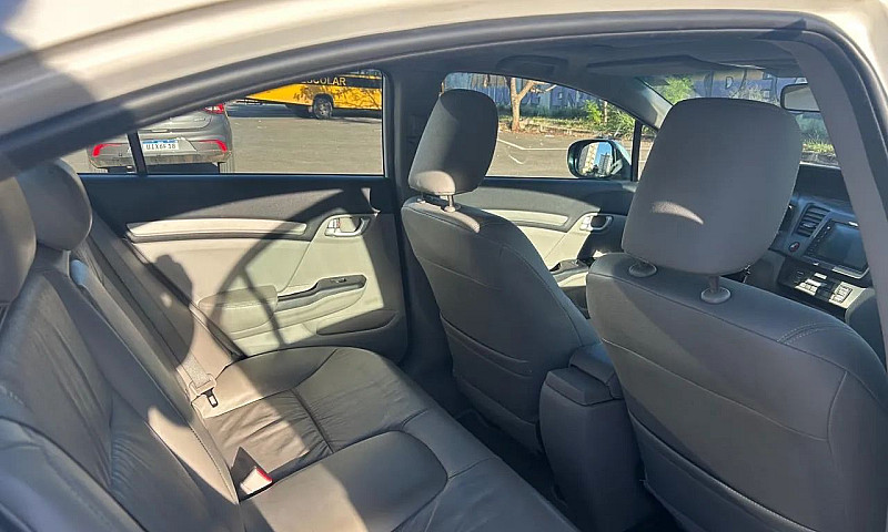 Honda Civic Sedan Ex...