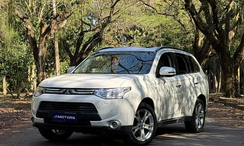 Mitsubishi Outlander...