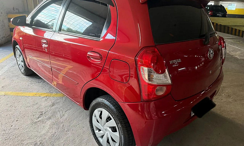 Toyota Etios Xs 1.5 ...