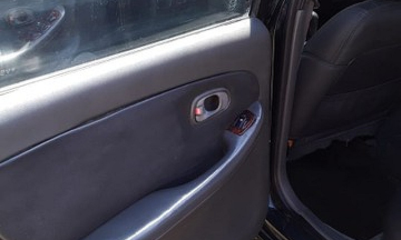 Vendo Kia Clarus...