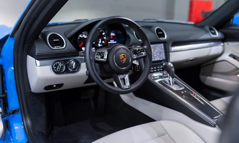 Porsche 718 Cayman 2...