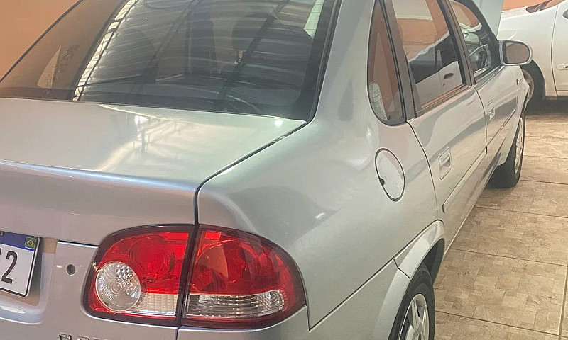 Chevrolet Classic Li...