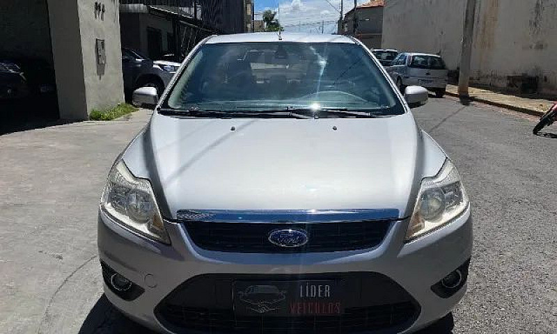 Focus Sedan Glx 2.0 ...