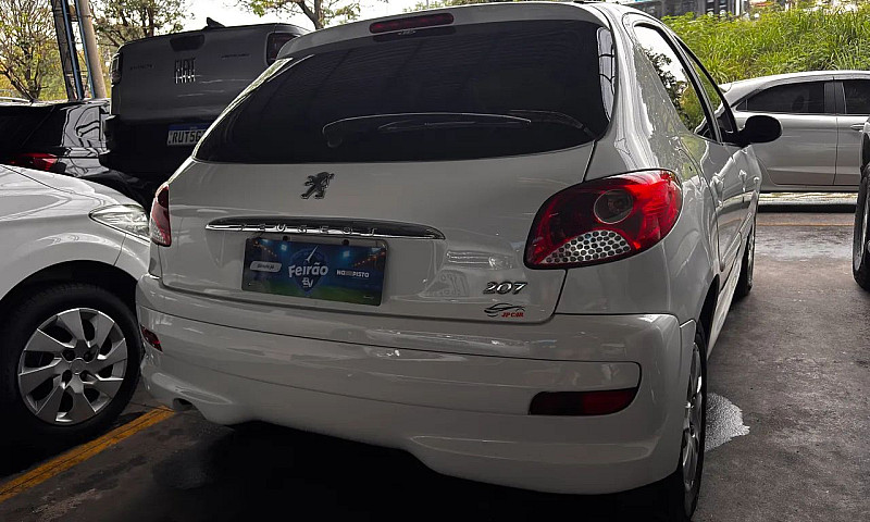 Peugeot 207 Xr 1.4 F...