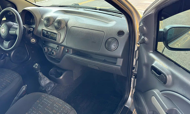 Fiat Uno Vivace Cele...
