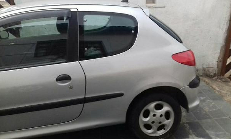 Peugeot 206 2001...