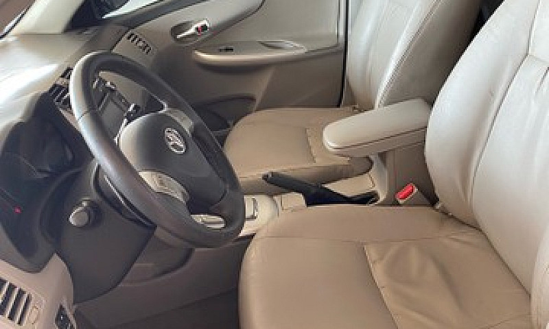 Toyota Corola Xei 20...