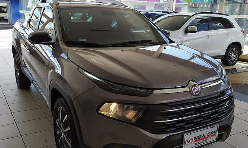 Fiat Toro Volcano 2....