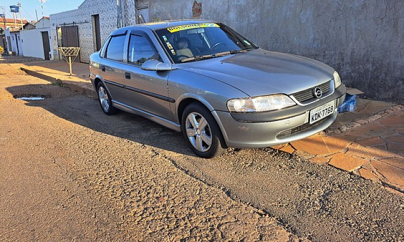 Vectra Gl 2.2 8V Zee...