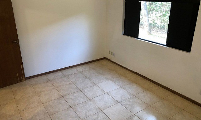 Casa No Condominio O...