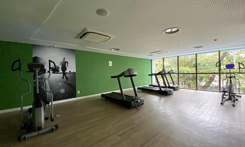 Edf. Bristol Suítes ...