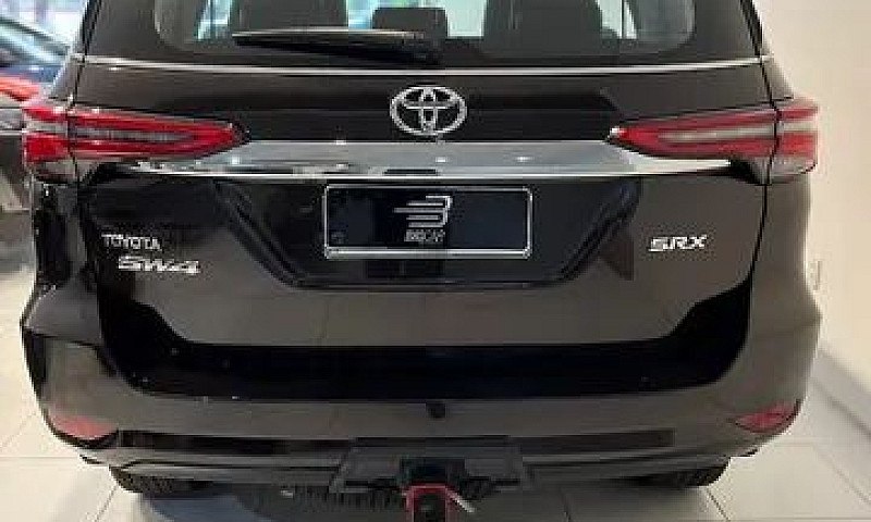 Toyota Hilux Sw4 Srx...