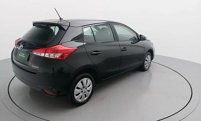 Toyota Yaris 2023 1....