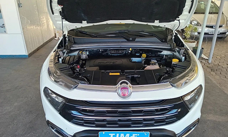 Fiat Toro Volcano 2....