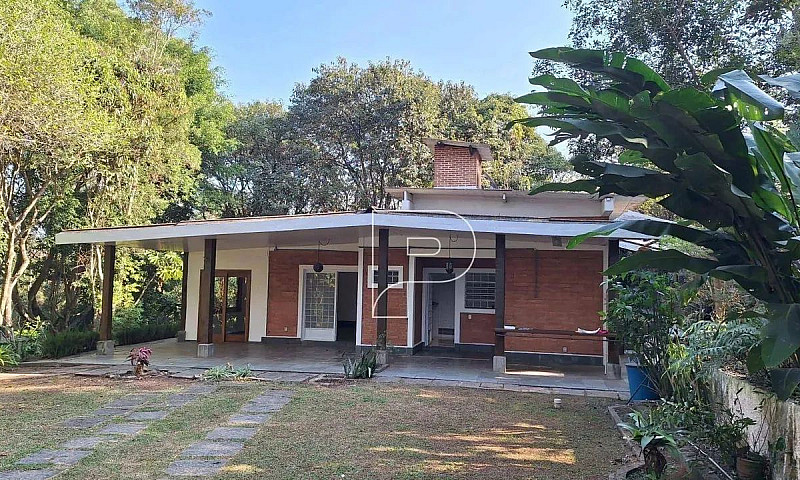 Casa Com 3 Dormitóri...