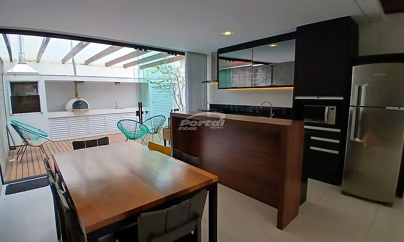 Casa Disponível Para...
