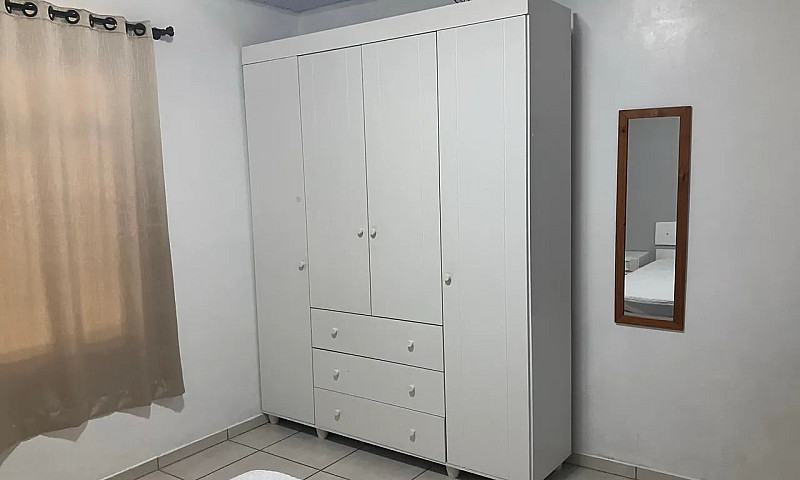 Alugo Quarto Para Um...