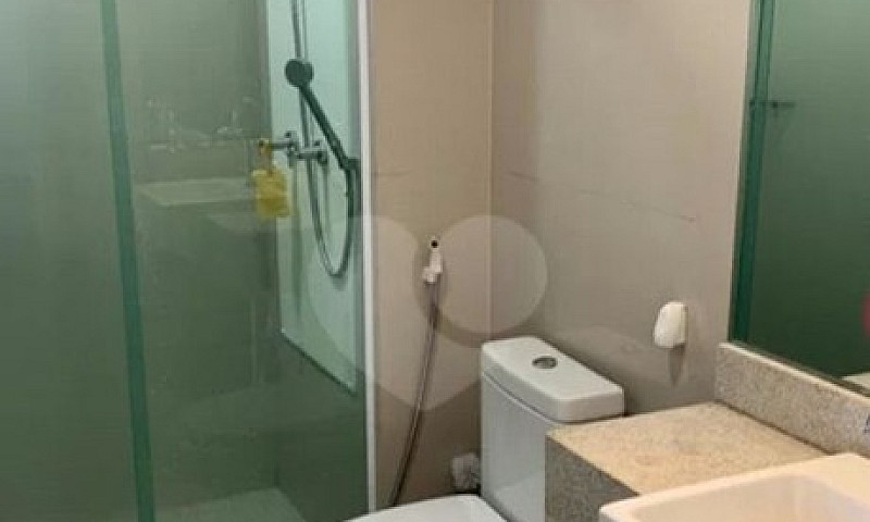 Condomínio De Alto P...