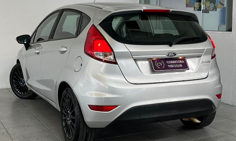 Ford New Fiesta Se 1...