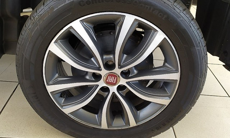 Fiat Toro Volcano 2....