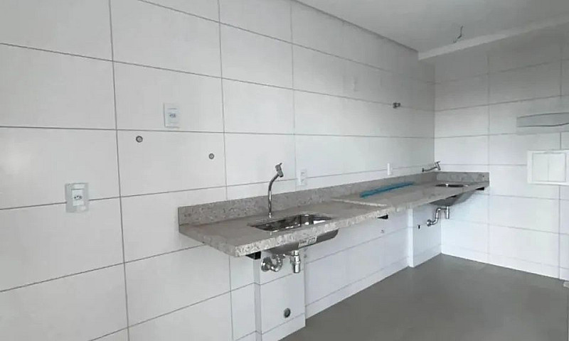 Lake House Residence...