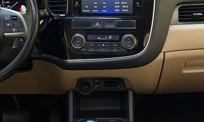 Mitsubishi Outlander...