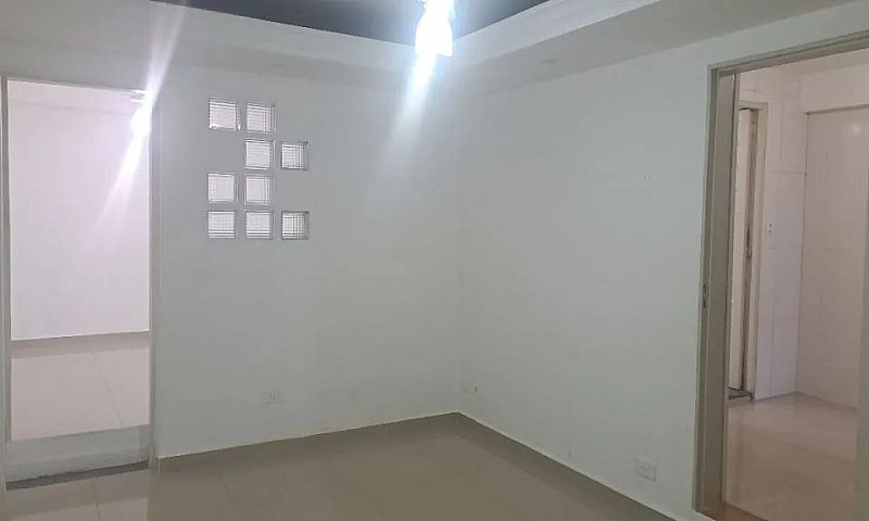 Espaçoso Sobrado Com...