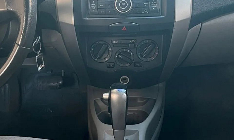 Nissan Livina Sl 1.8...