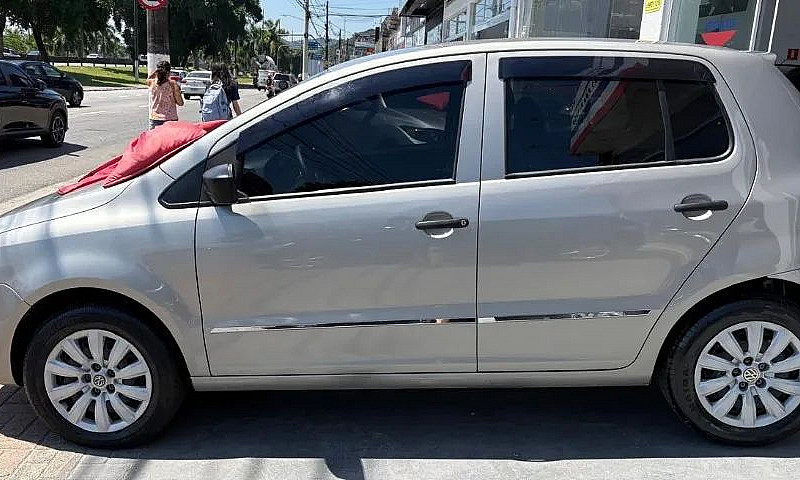 Volkswagen Fox 1.6 M...