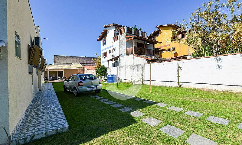 Casa Com 3 Dormitóri...