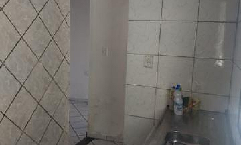 Alugo Casa...