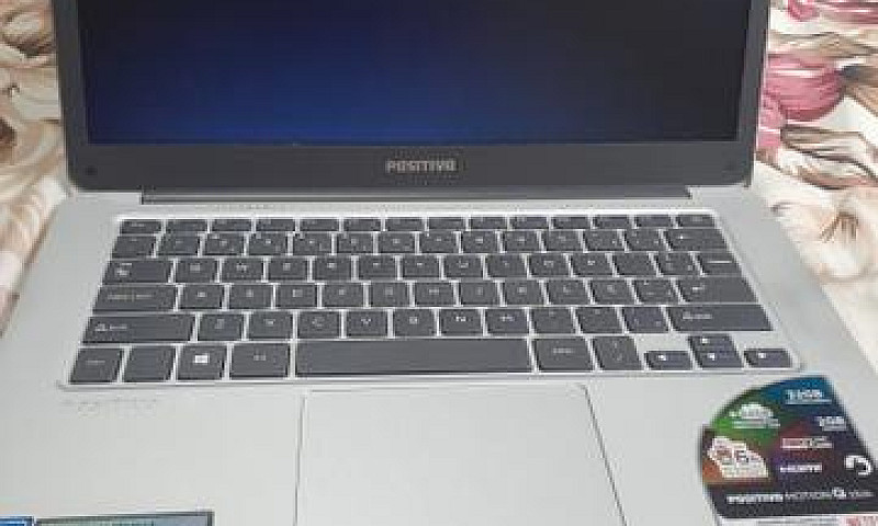 Notebook Positivo Mo...